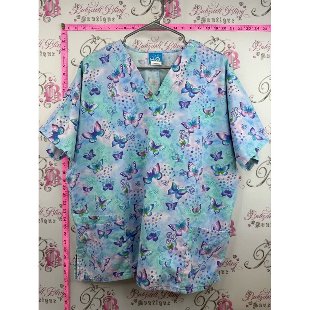 Scrub HQ scrubs T-shirt pockets Butterfly-Print V-Neck Scrub Top - Blue/Purple